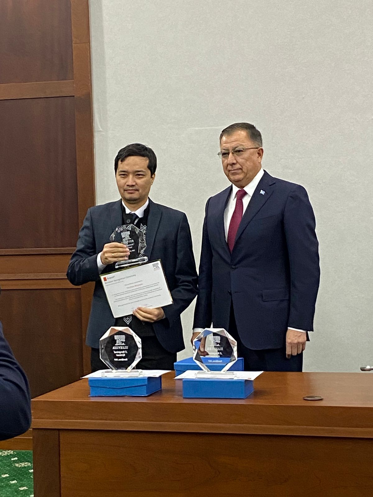 Outstanding Reviewer of KazNU Received Elsevier Award